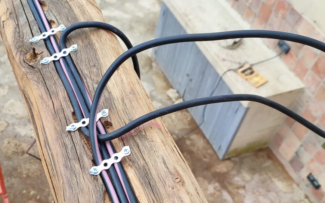 Distribution électrique et rainurage